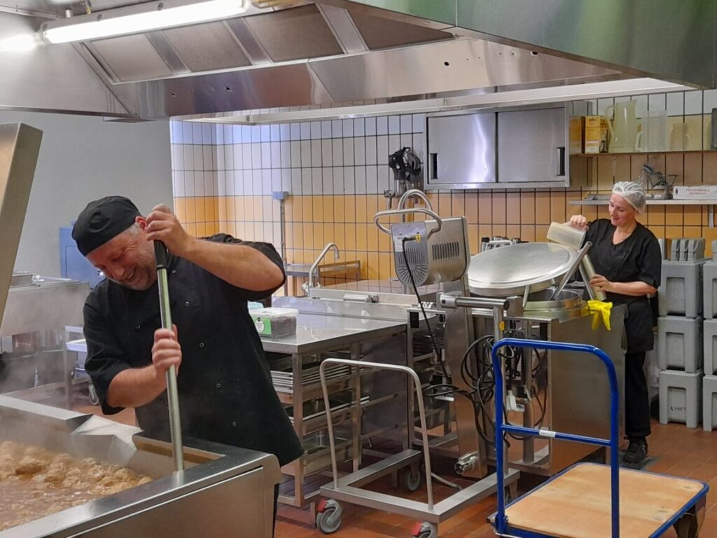 cuisine_centrale_commune_grace_hollogne