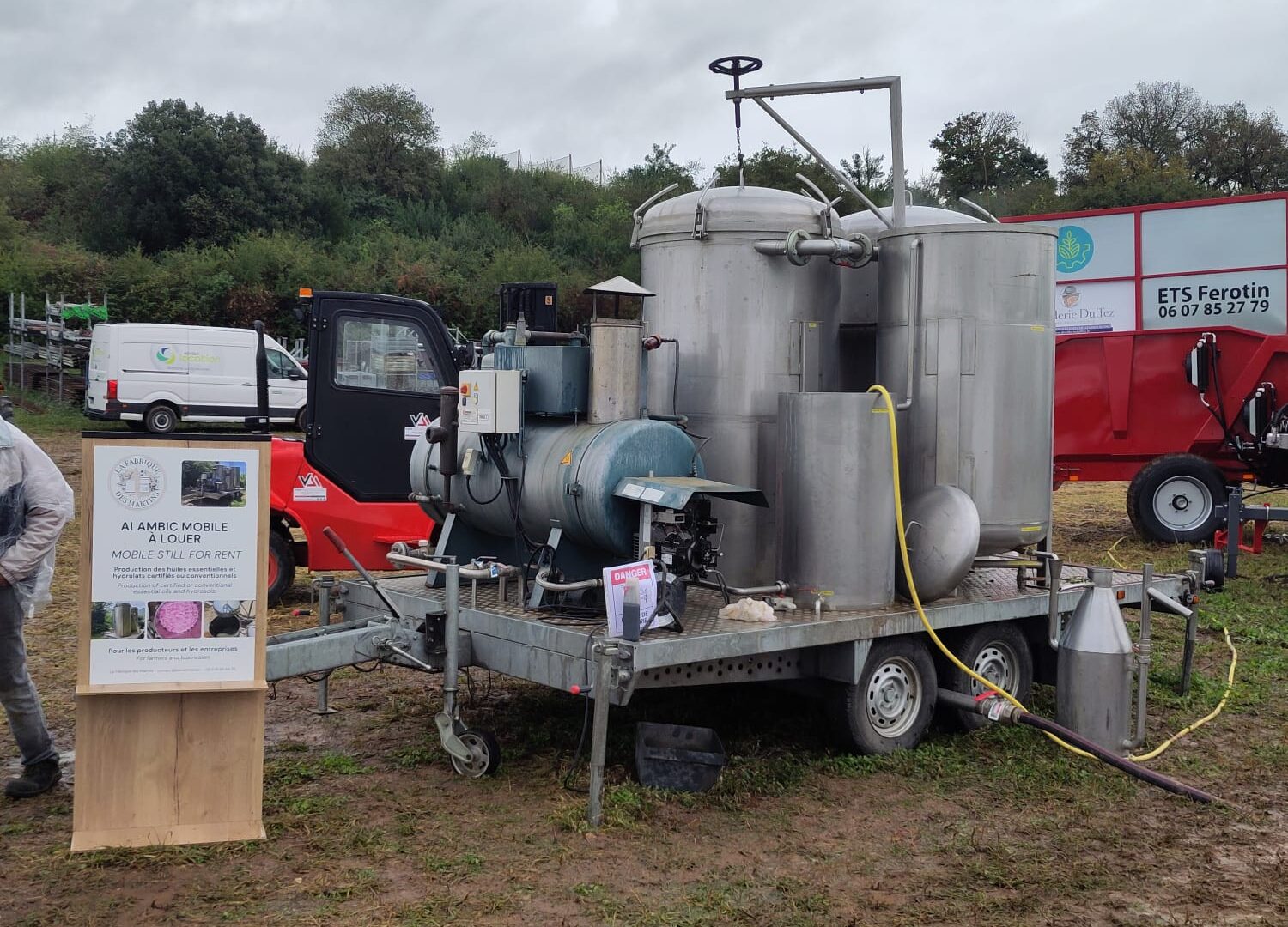 Rencontre à Tech&Bio de l’alambic mobile bio « La Fabrique des Martins »