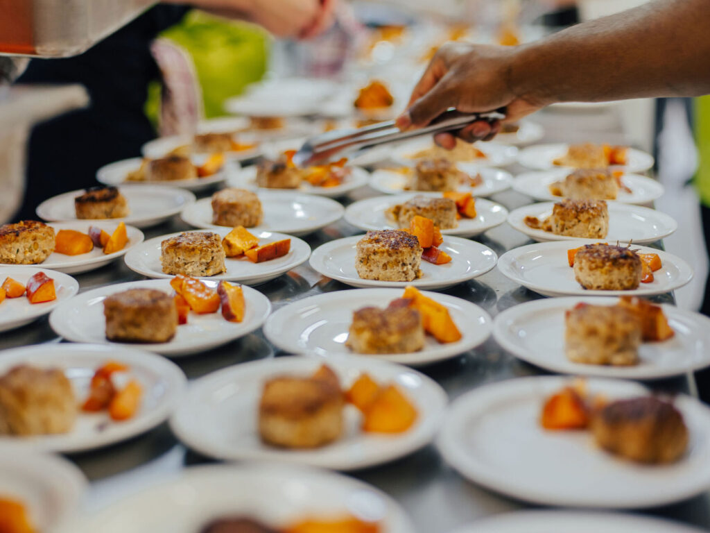 Davantage de produits bio et locaux en restauration collective : possible, bien sûr, mais nécessaire surtout !