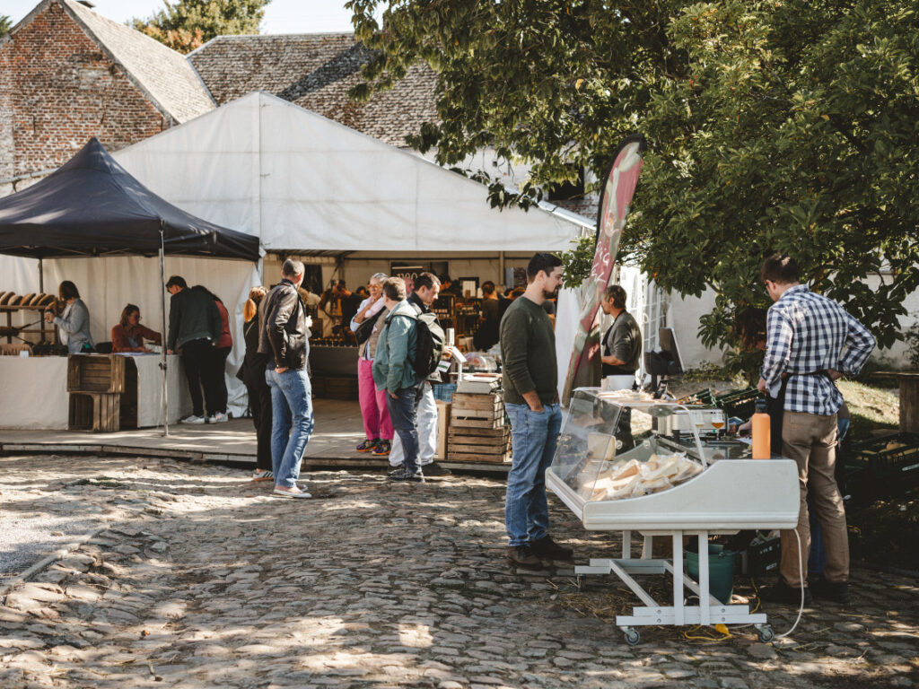 Tour d’horizon de fournisseurs bio ravis de travailler avec vos établissements de restauration